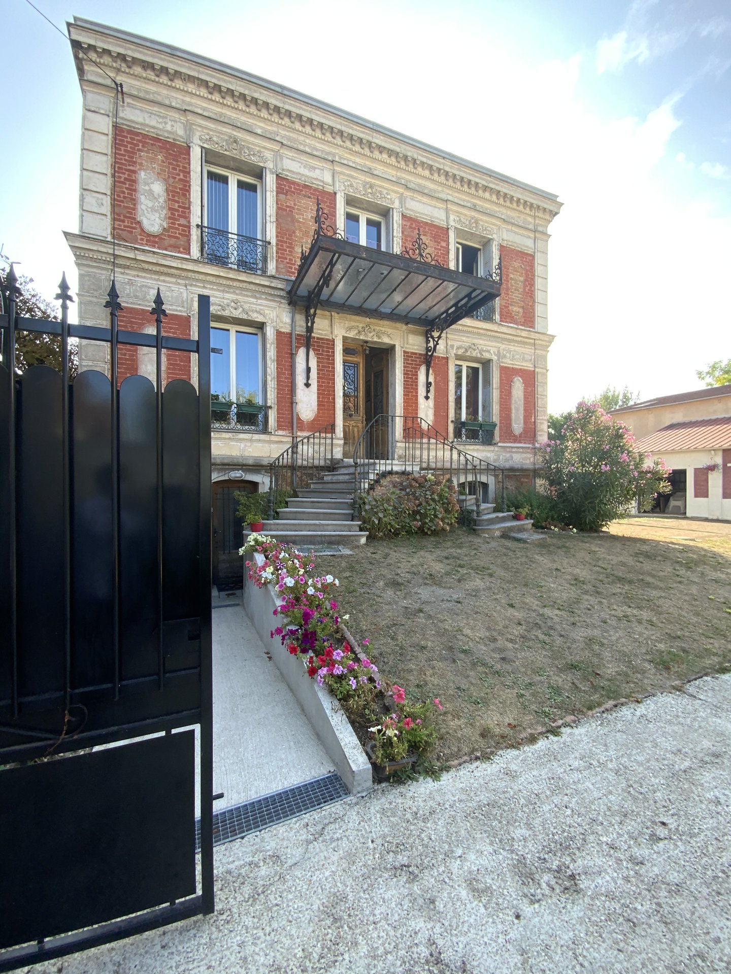 Maison, 10 pièces, 240m2