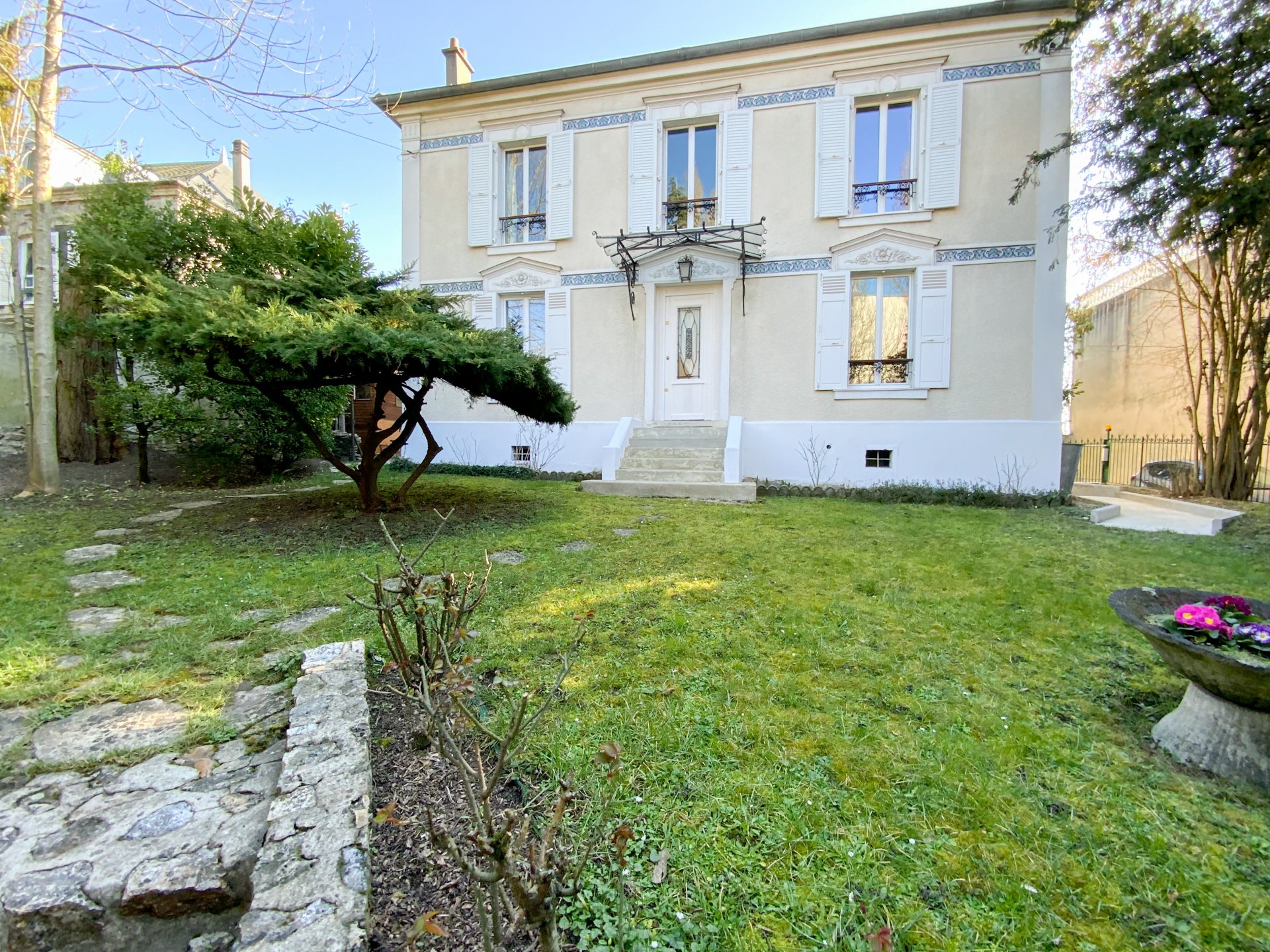 Maison, 8 pièces, 200m2