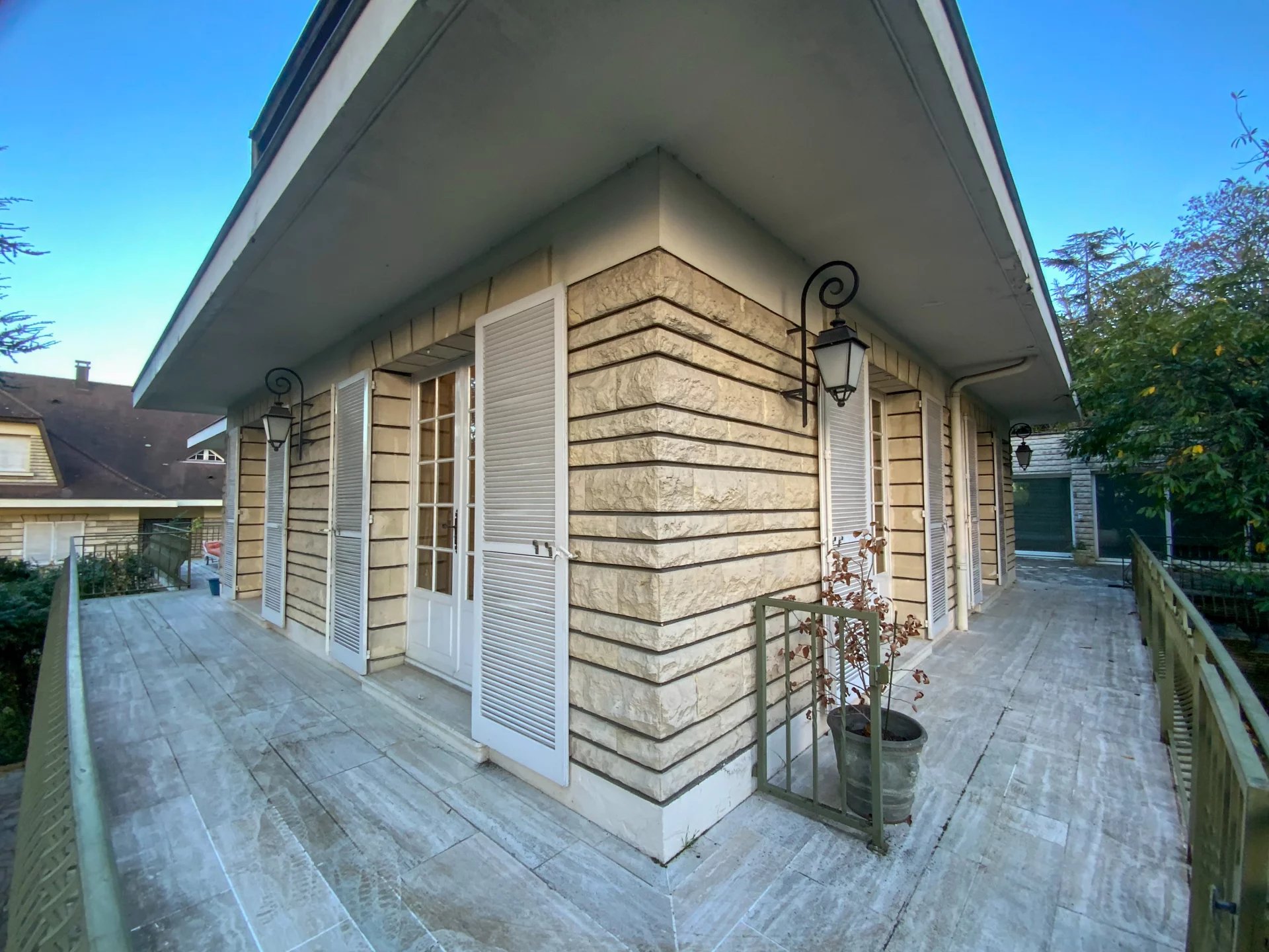 Maison, 14 pièces, 400m2